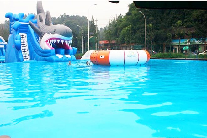 珠海水上游泳池